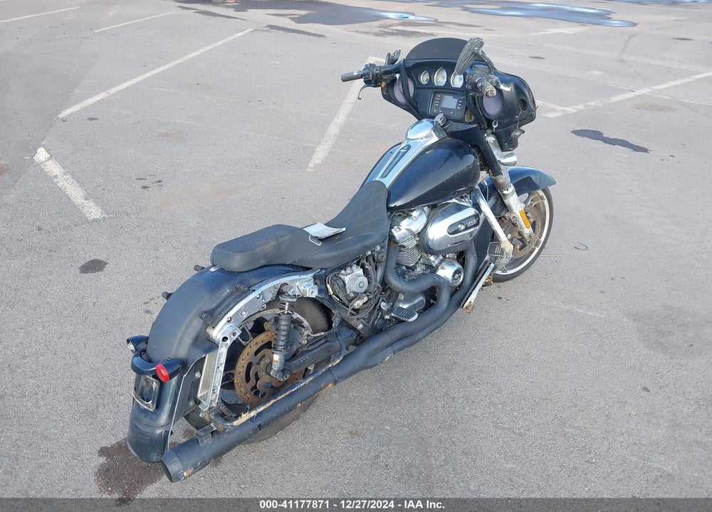2017 HARLEY-DAVIDSON FLHX STREET GLIDE VIN: 1HD1KBC10HB668880