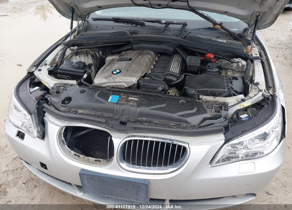 2007 BMW 530XI VIN: WBANF73537CU26226
