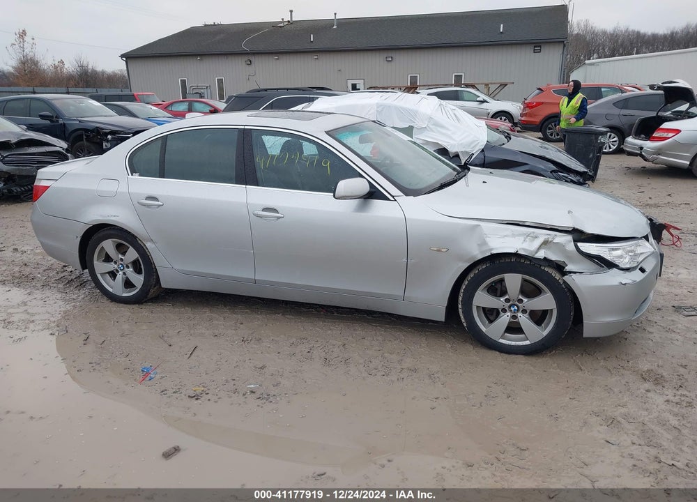 2007 BMW 530XI VIN: WBANF73537CU26226