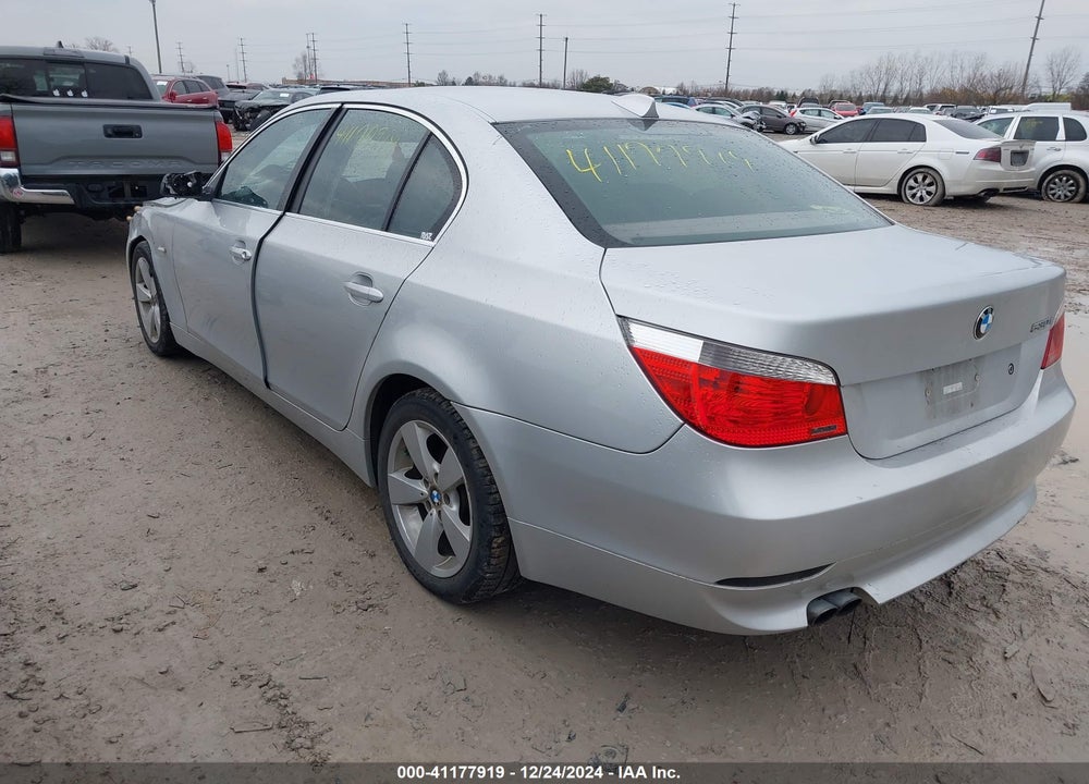2007 BMW 530XI VIN: WBANF73537CU26226