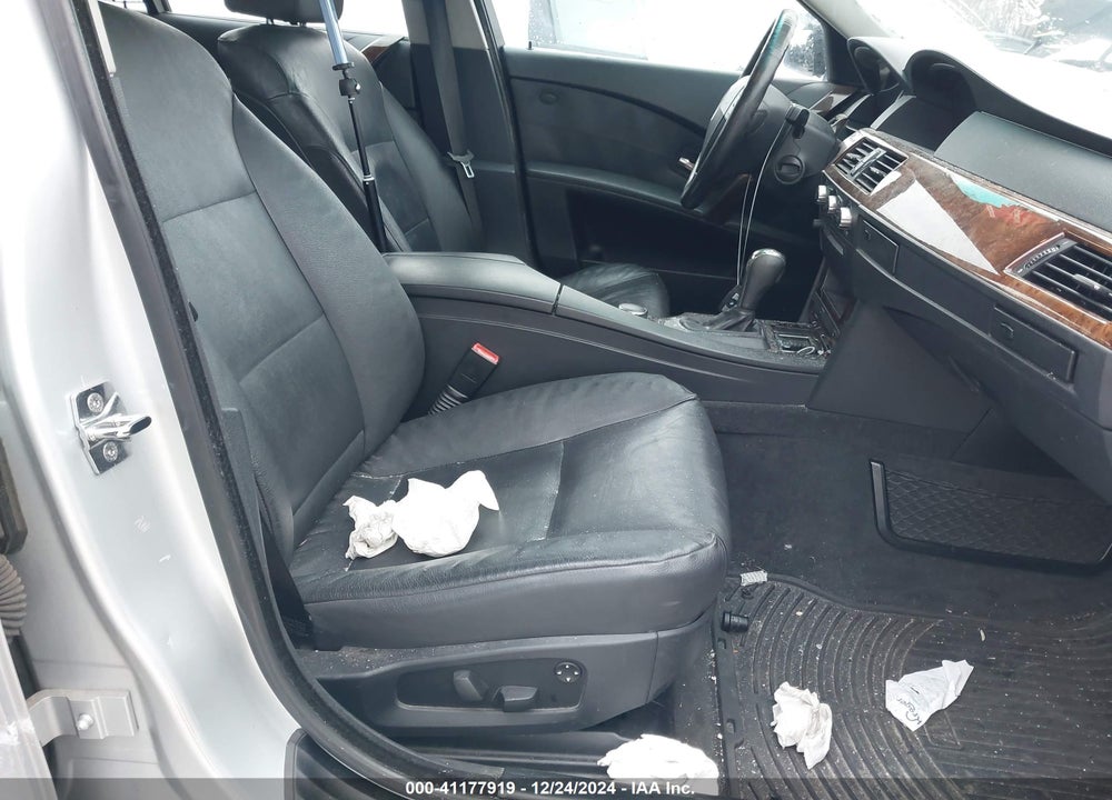 2007 BMW 530XI VIN: WBANF73537CU26226
