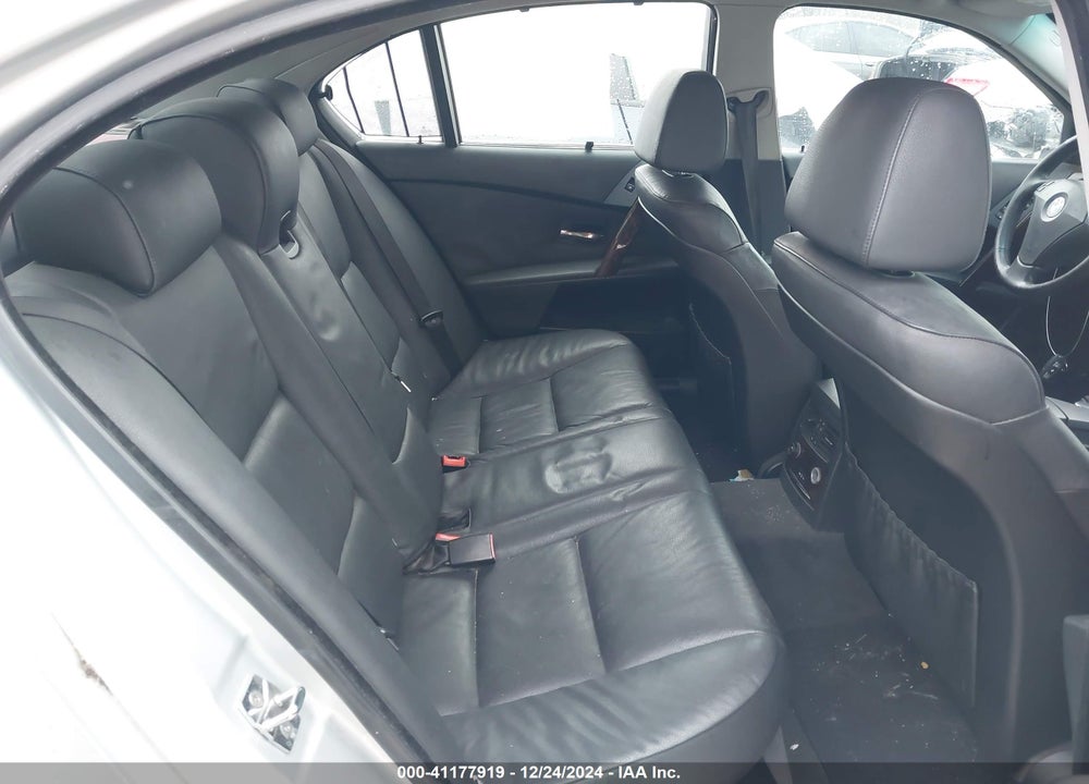 2007 BMW 530XI VIN: WBANF73537CU26226