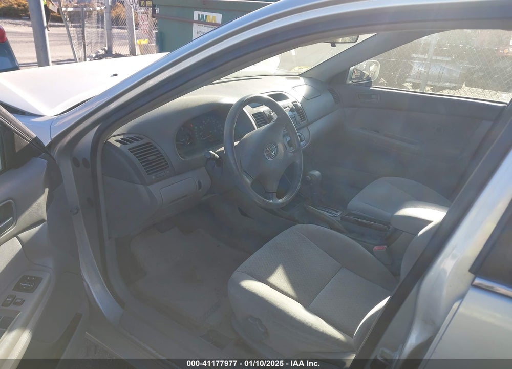 2003 TOYOTA CAMRY LE VIN: 4T1BE32K93U144567