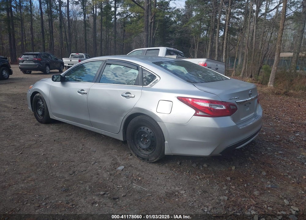 2017 NISSAN ALTIMA VIN: 1N4AL3AP1HN347964
