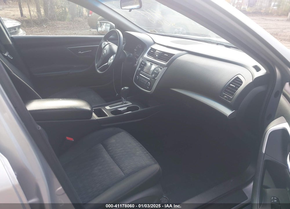 2017 NISSAN ALTIMA VIN: 1N4AL3AP1HN347964