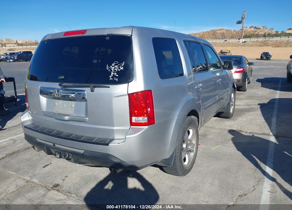 2012 HONDA PILOT EX VIN: 5FNYF3H46CB038400