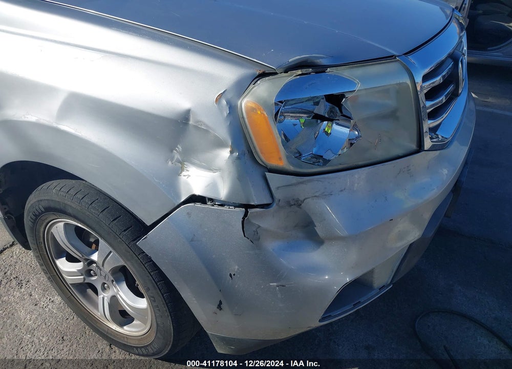 2012 HONDA PILOT EX VIN: 5FNYF3H46CB038400
