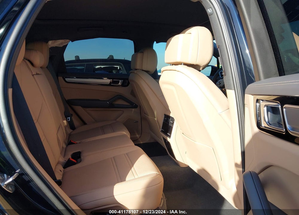 2023 PORSCHE CAYENNE S/S PLATINUM EDITION VIN: WP1AB2AY3PDA15222