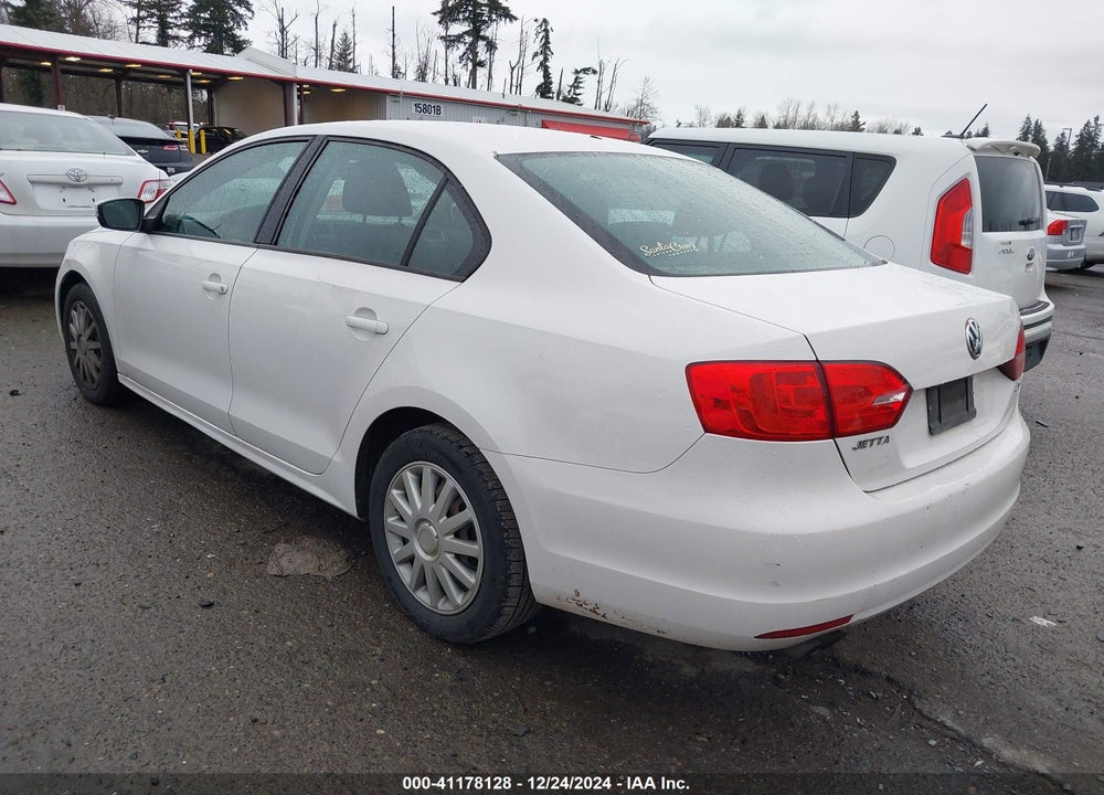 2011 VOLKSWAGEN JETTA 2.5L SE VIN: 3VWDX7AJ7BM340028