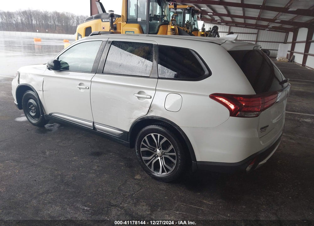 2017 MITSUBISHI OUTLANDER ES VIN: JA4AD2A3XHZ035689