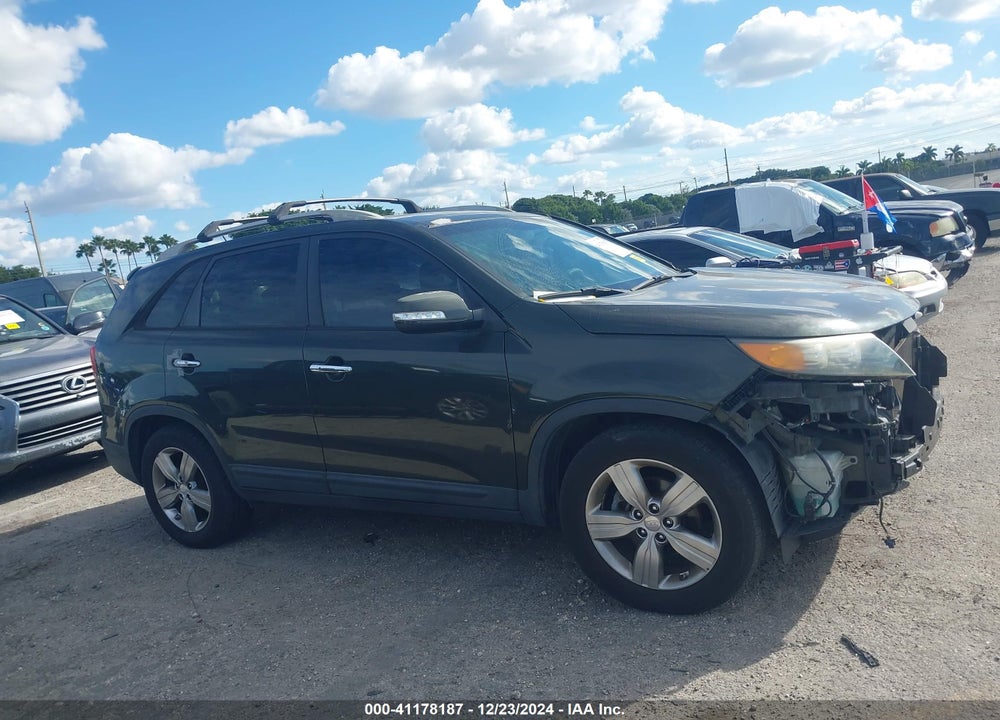 2013 KIA SORENTO EX V6 VIN: 5XYKU4A24DG328932