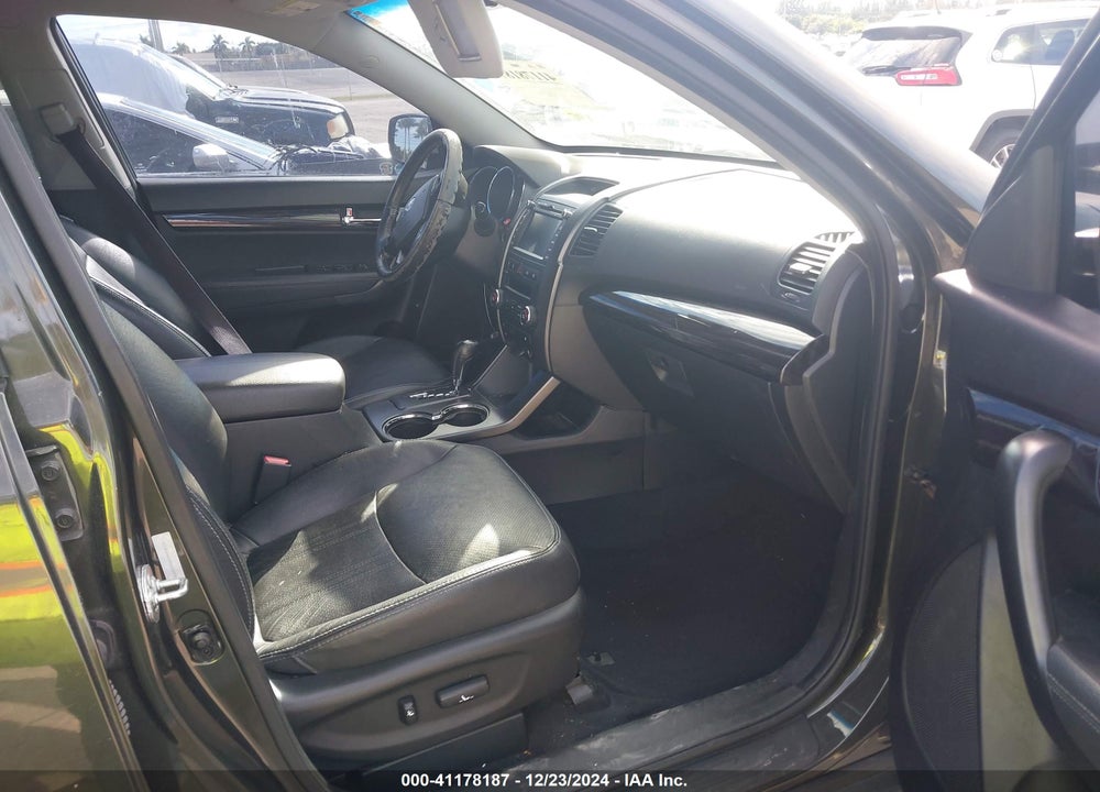 2013 KIA SORENTO EX V6 VIN: 5XYKU4A24DG328932