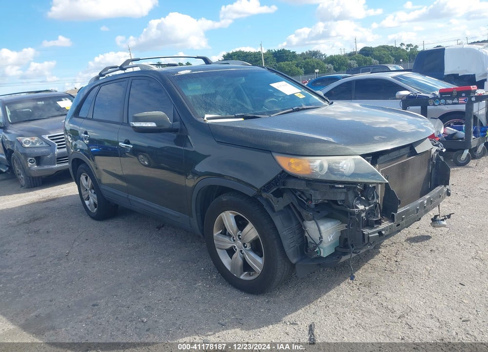 2013 KIA SORENTO EX V6 VIN: 5XYKU4A24DG328932