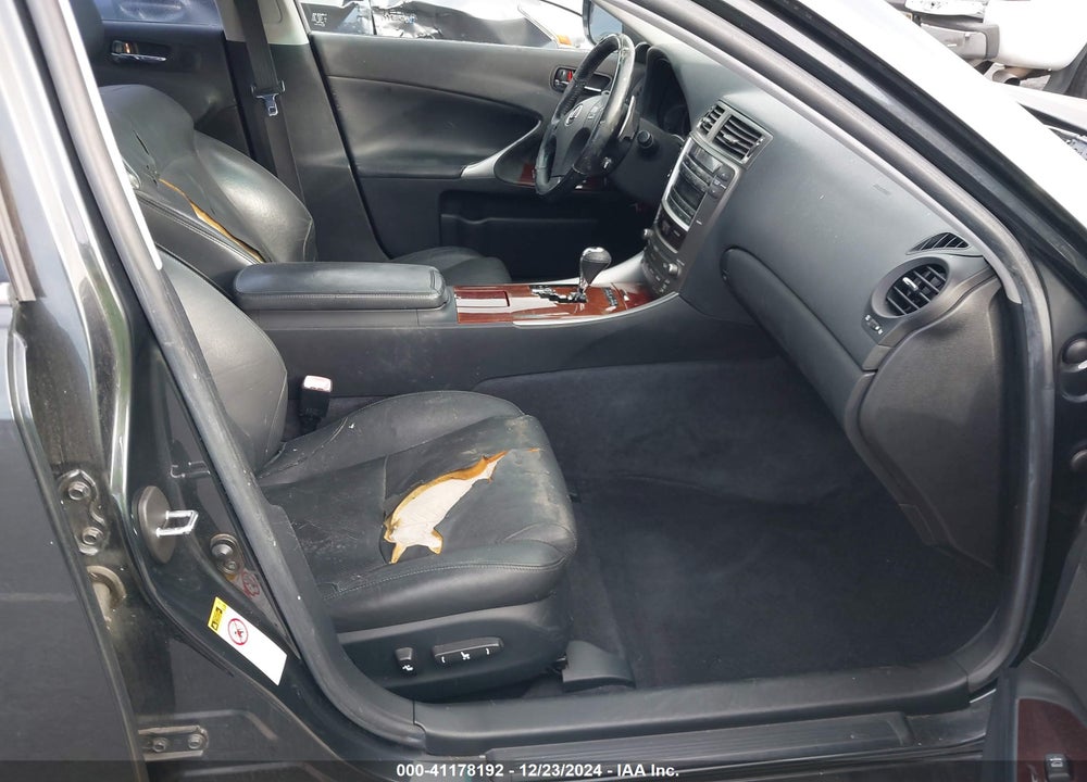 2006 LEXUS IS 350 VIN: JTHBE262465011477