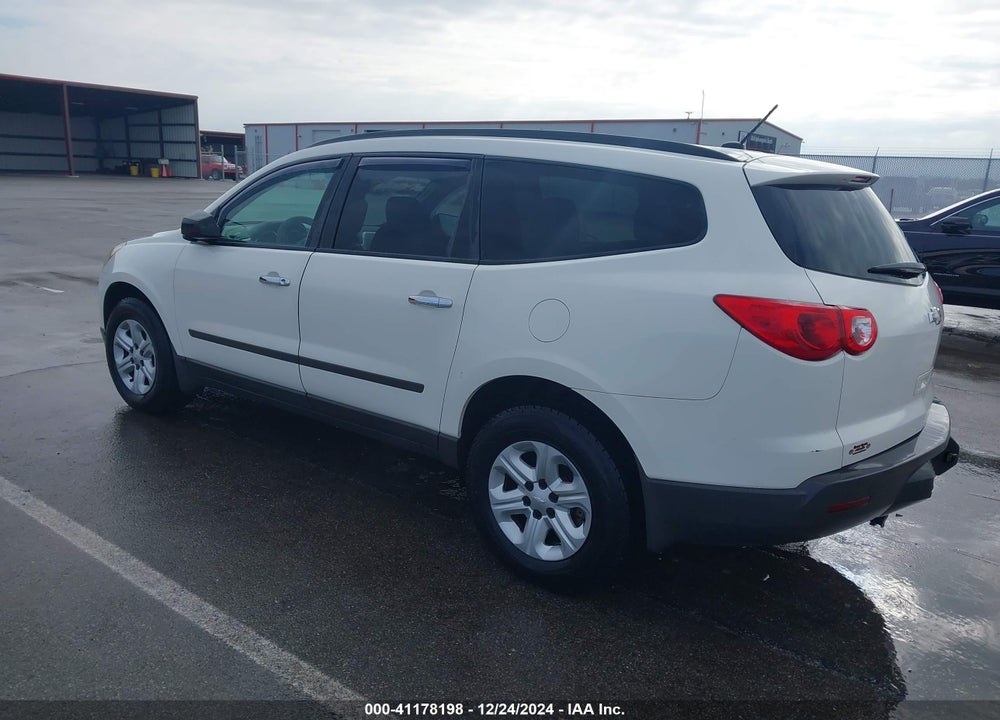 2012 CHEVROLET TRAVERSE LS VIN: 1GNKRFED8CJ359549
