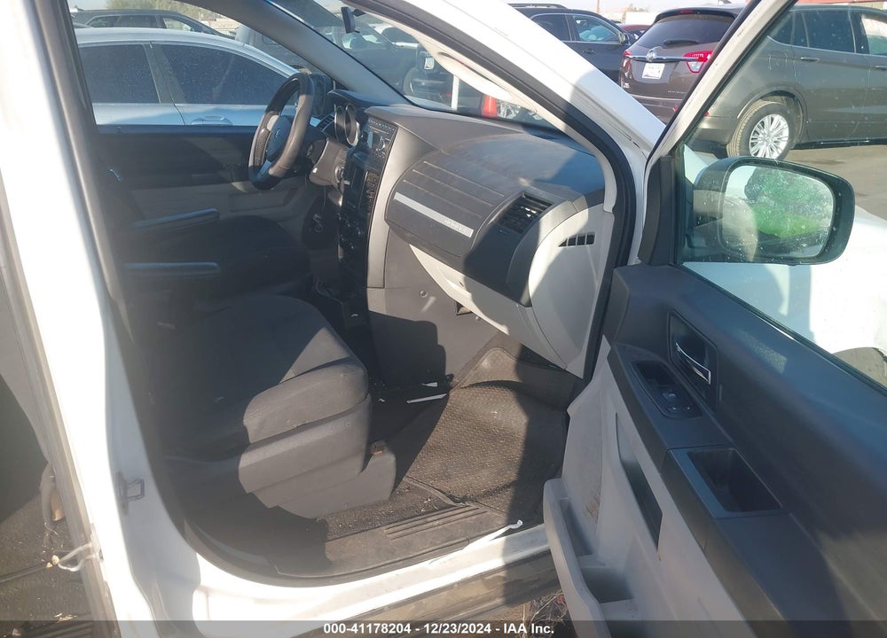 2008 DODGE GRAND CARAVAN VIN: 2D8HN44H98R633787