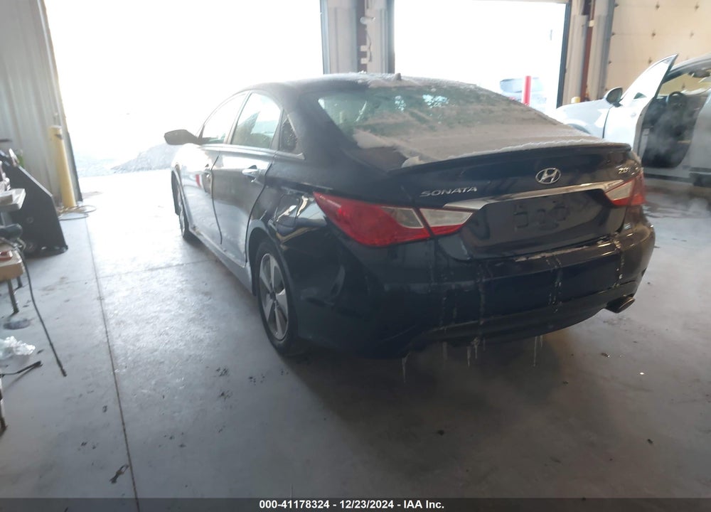 2014 HYUNDAI SONATA SE 2.0T VIN: 5NPEC4AB2EH842837