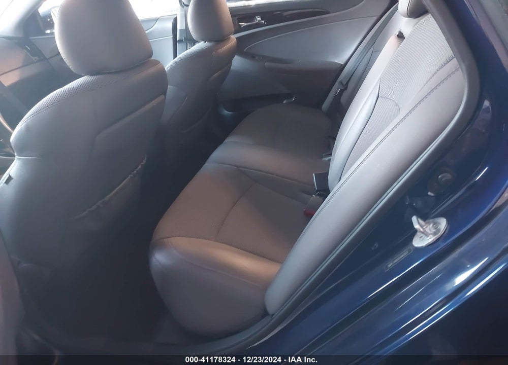 2014 HYUNDAI SONATA SE 2.0T VIN: 5NPEC4AB2EH842837