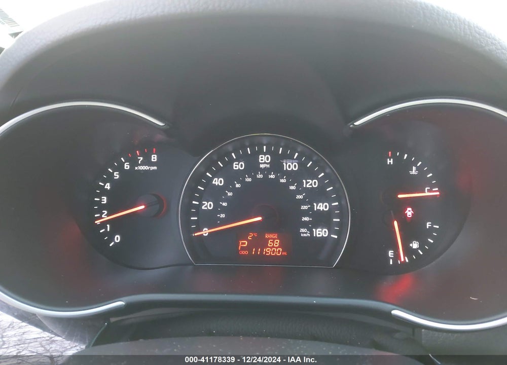 2015 KIA SORENTO LX VIN: 5XYKTCA67FG616978