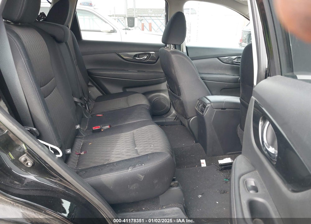 2017 NISSAN ROGUE SV VIN: 5N1AT2MV5HC744938
