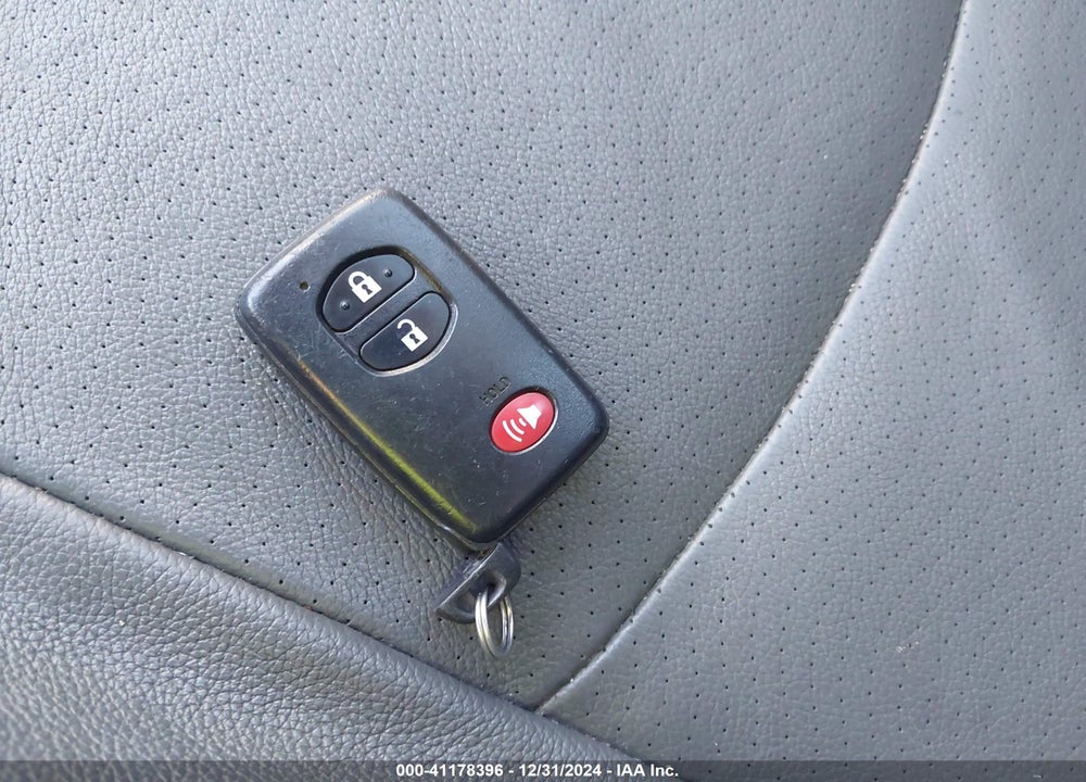 2011 TOYOTA PRIUS VIN: JTDKN3DU2B1422745