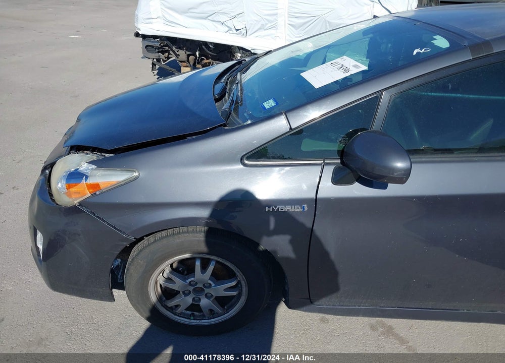 2011 TOYOTA PRIUS VIN: JTDKN3DU2B1422745