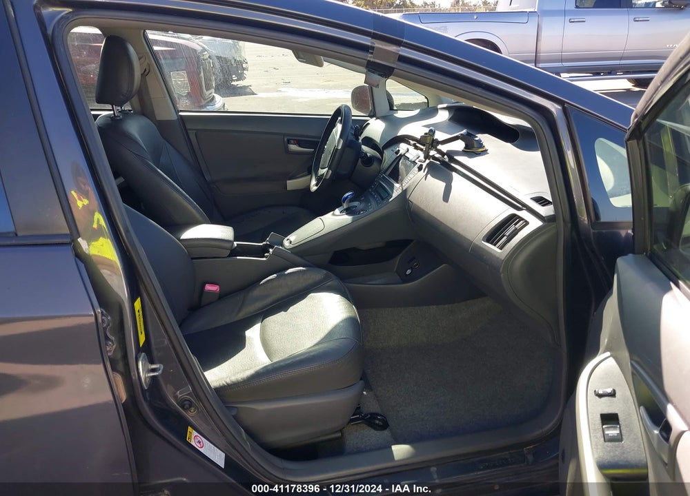2011 TOYOTA PRIUS VIN: JTDKN3DU2B1422745