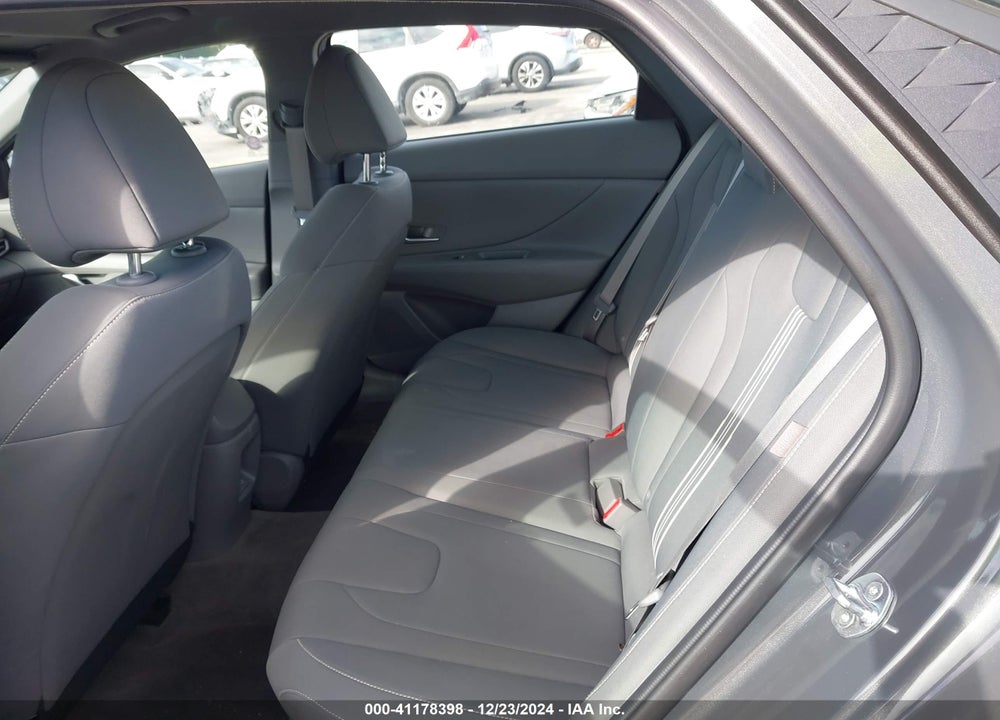 2024 HYUNDAI ELANTRA VIN: KMHLM4DG7RU664555