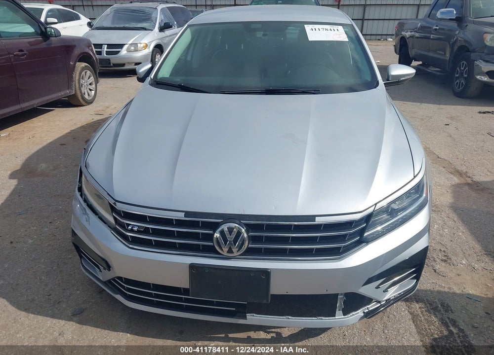 2018 VOLKSWAGEN PASSAT VIN: 1VWAA7A32JC049619