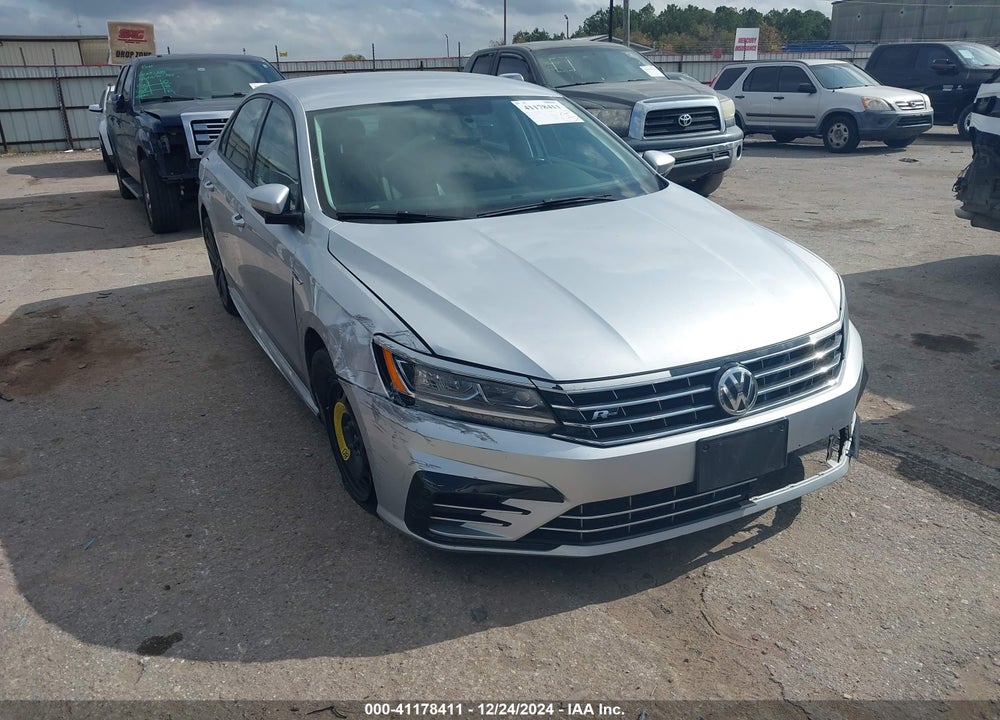 2018 VOLKSWAGEN PASSAT VIN: 1VWAA7A32JC049619
