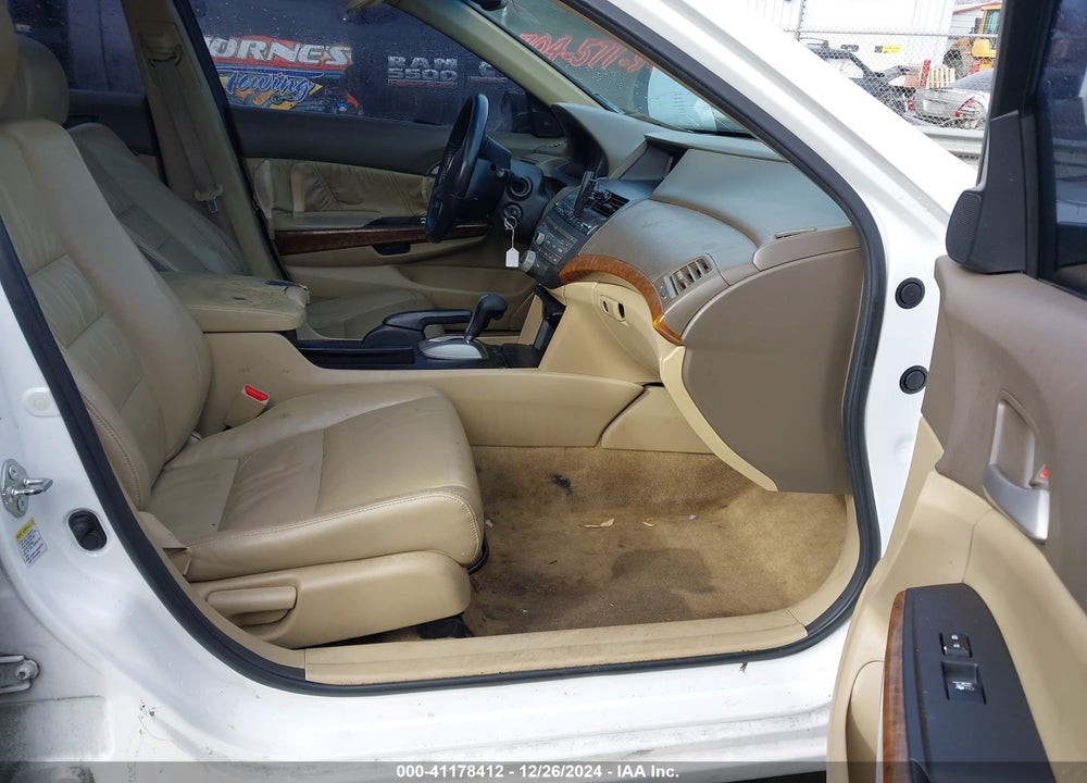 2010 HONDA ACCORD 2.4 EX-L VIN: 1HGCP2F82AA154594