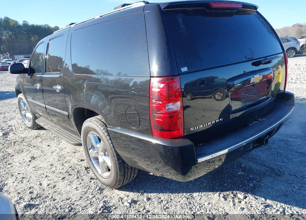 2013 CHEVROLET SUBURBAN 1500 VIN: 1GNSCKE07DR335513