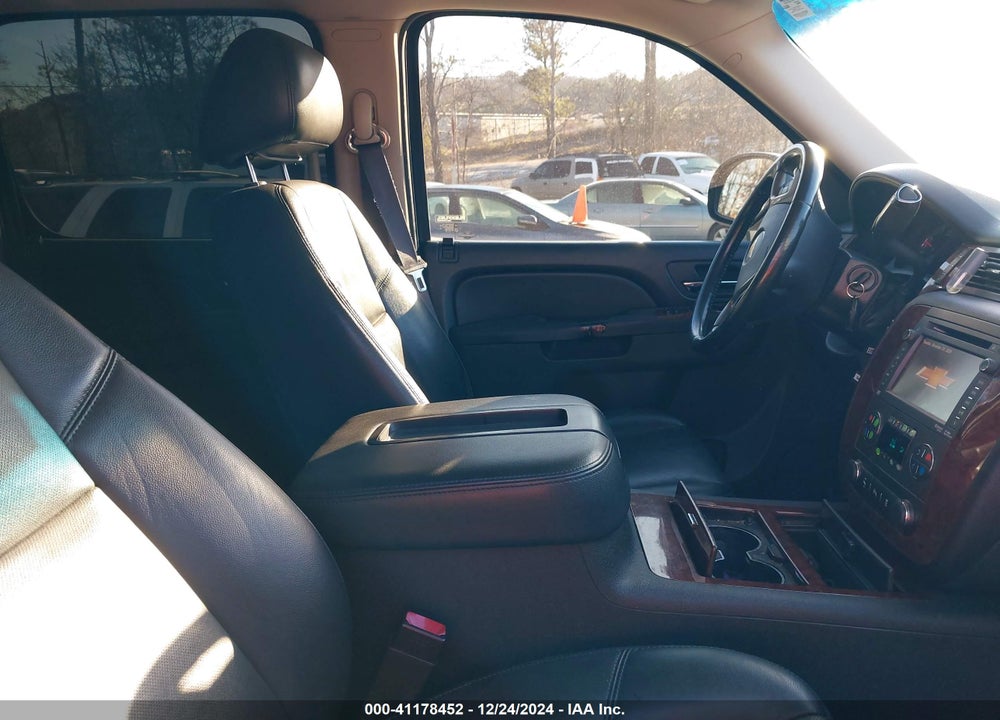 2013 CHEVROLET SUBURBAN 1500 VIN: 1GNSCKE07DR335513