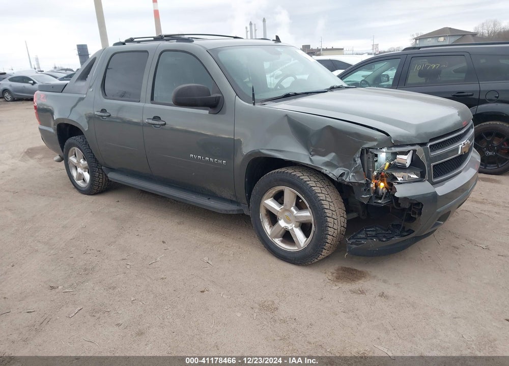2011 CHEVROLET AVALANCHE 1500 LT1 VIN: 3GNTKFE39BG108023