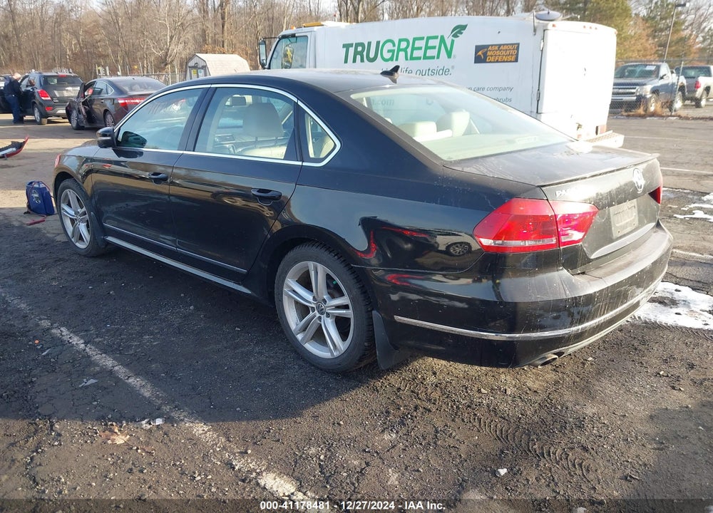 2015 VOLKSWAGEN PASSAT 2.0L TDI SEL PREMIUM VIN: 1VWCV7A33FC016780