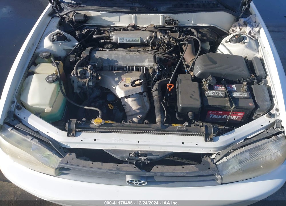 1993 TOYOTA CAMRY LE VIN: JT2SK12E9P0132260