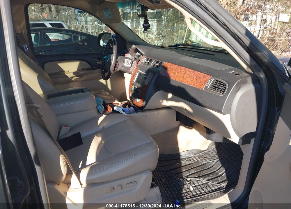 2007 CHEVROLET TAHOE LTZ VIN: 1GNFC13047J267429