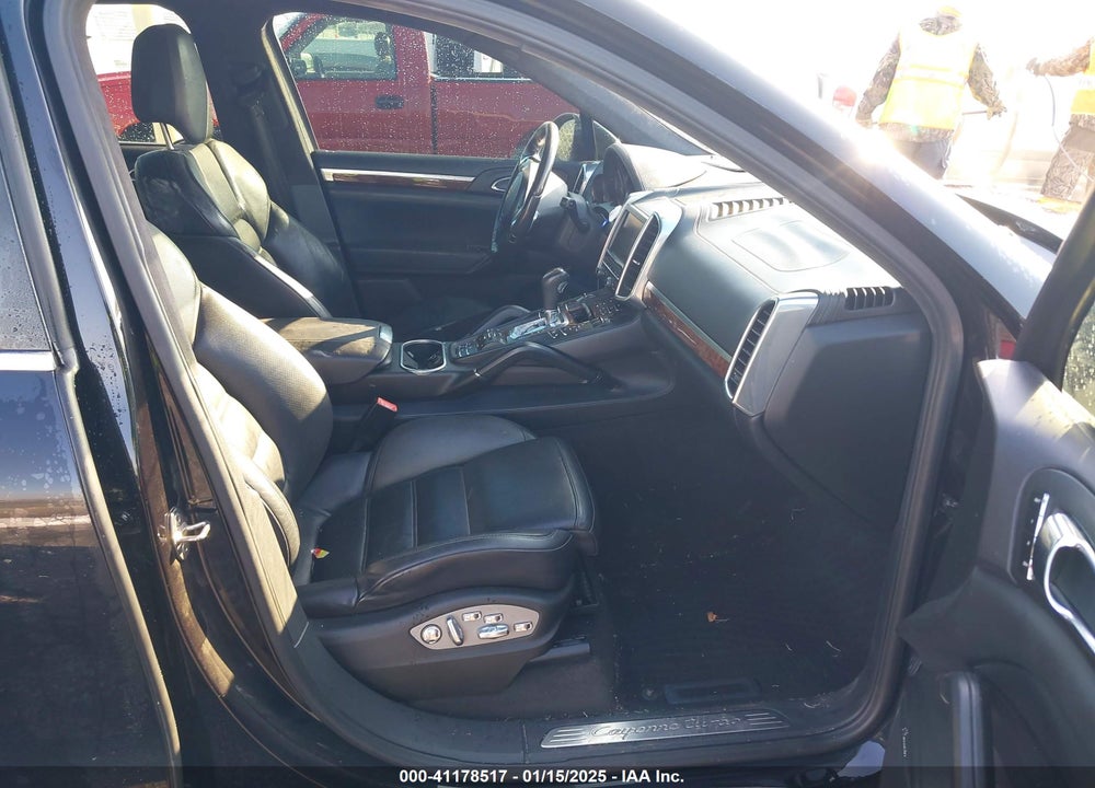 2011 PORSCHE CAYENNE VIN: WP1AC2A24BLA81270