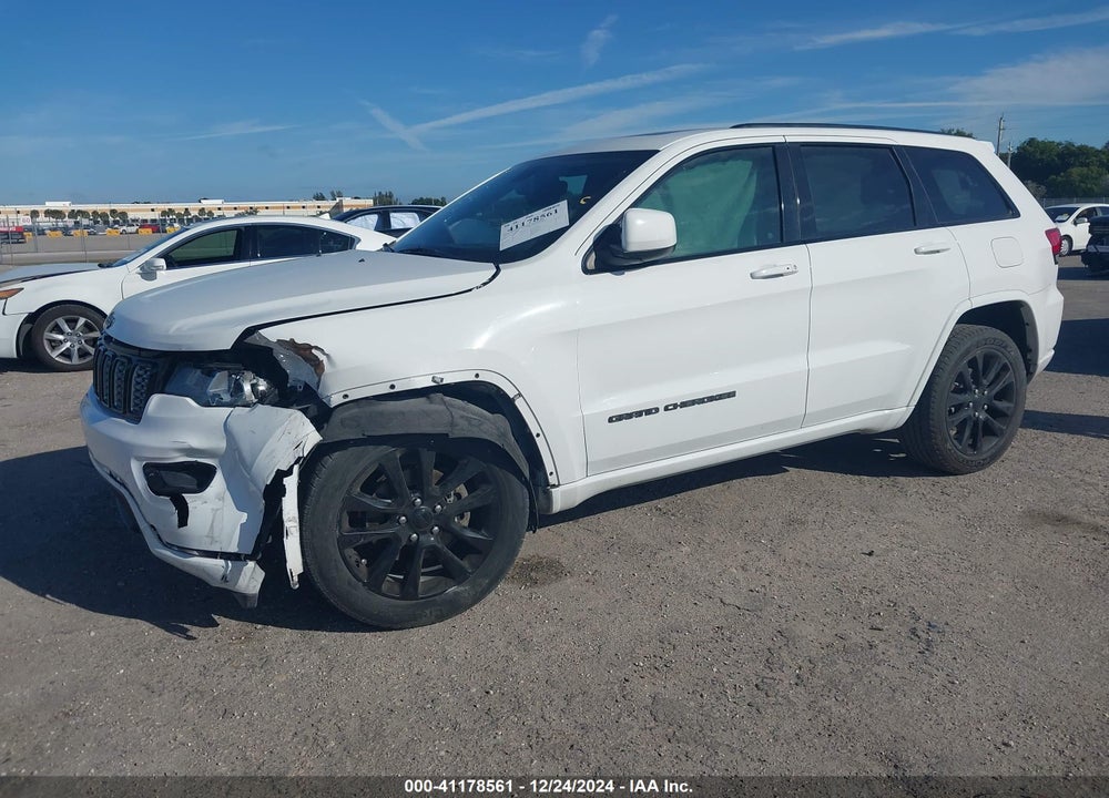2017 JEEP GRAND CHEROKEE VIN: 1C4RJEAG2HC823049