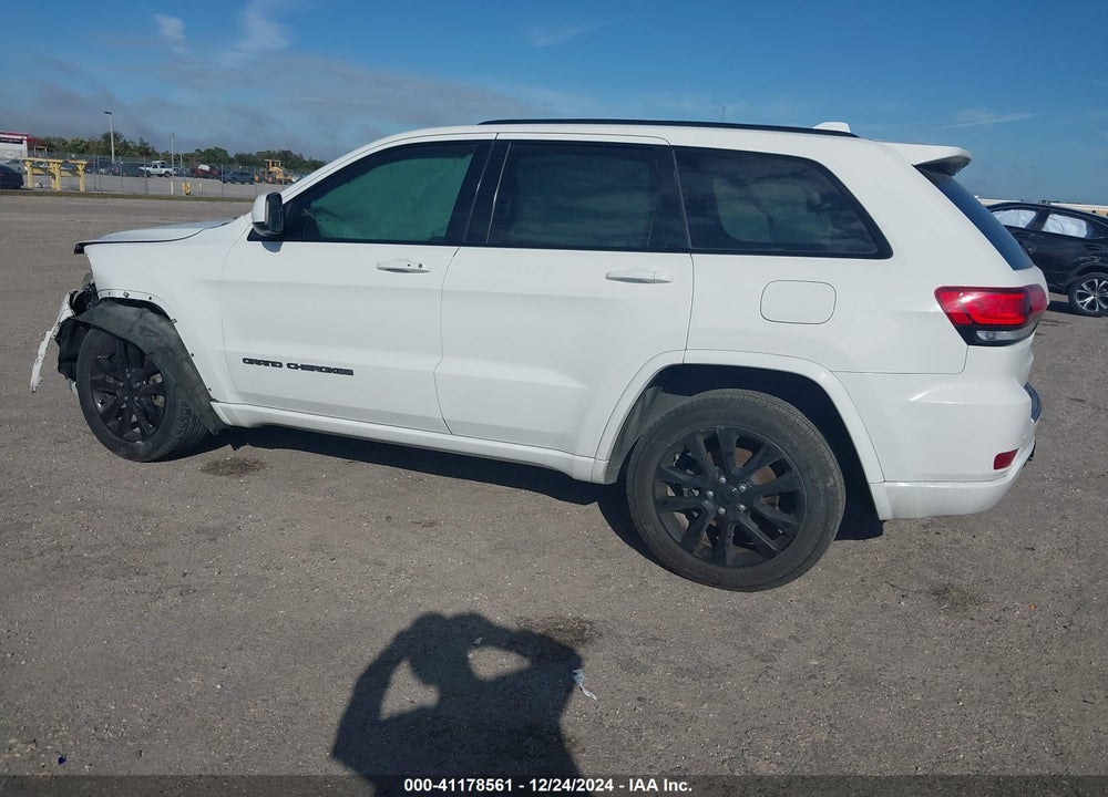 2017 JEEP GRAND CHEROKEE VIN: 1C4RJEAG2HC823049