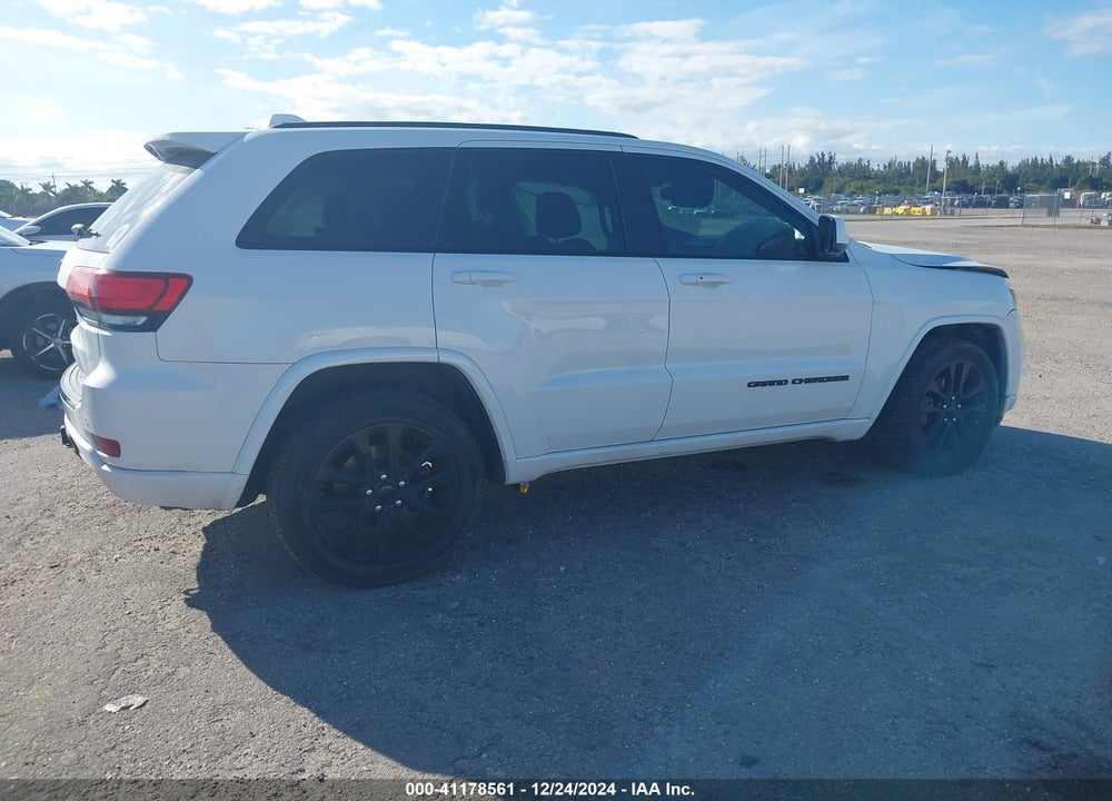 2017 JEEP GRAND CHEROKEE VIN: 1C4RJEAG2HC823049