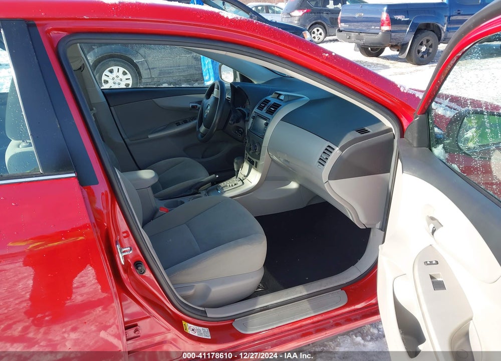 2013 TOYOTA COROLLA LE VIN: 2T1BU4EE0DC049834