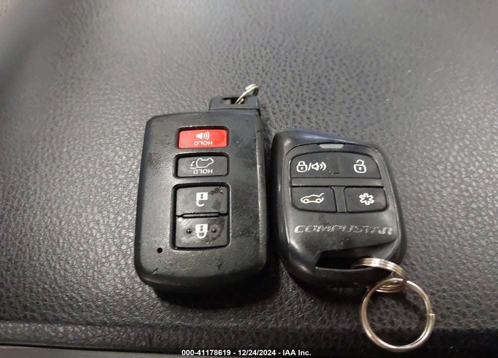 2018 TOYOTA RAV4 ADVENTURE/XLE VIN: 2T3RFREVXJW757063