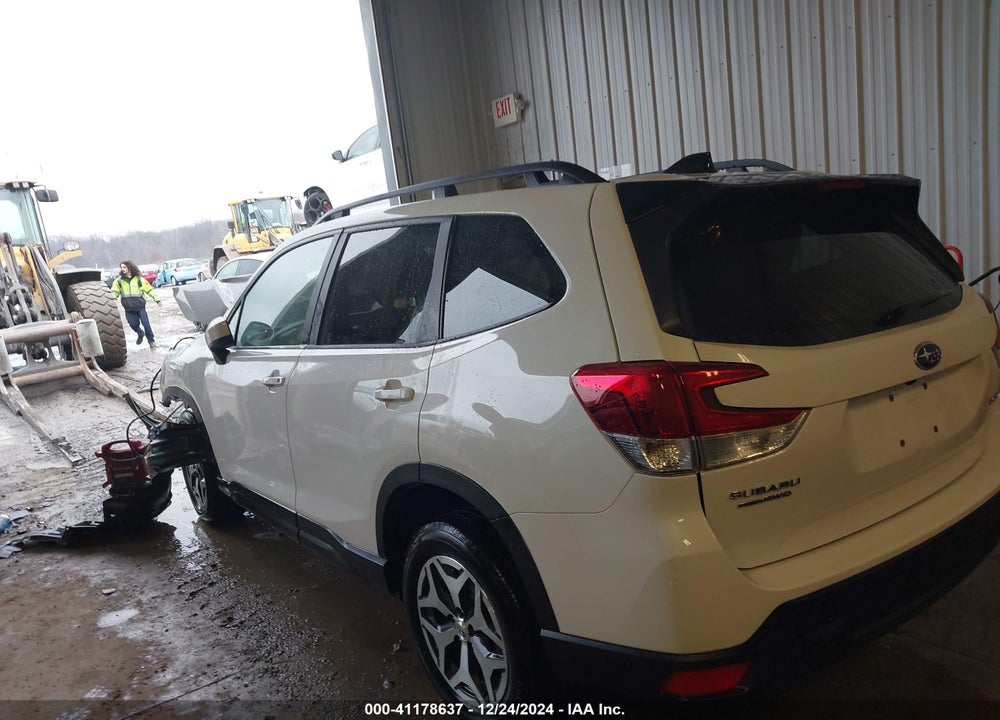 2024 SUBARU FORESTER VIN: JF2SKADC5RH491467