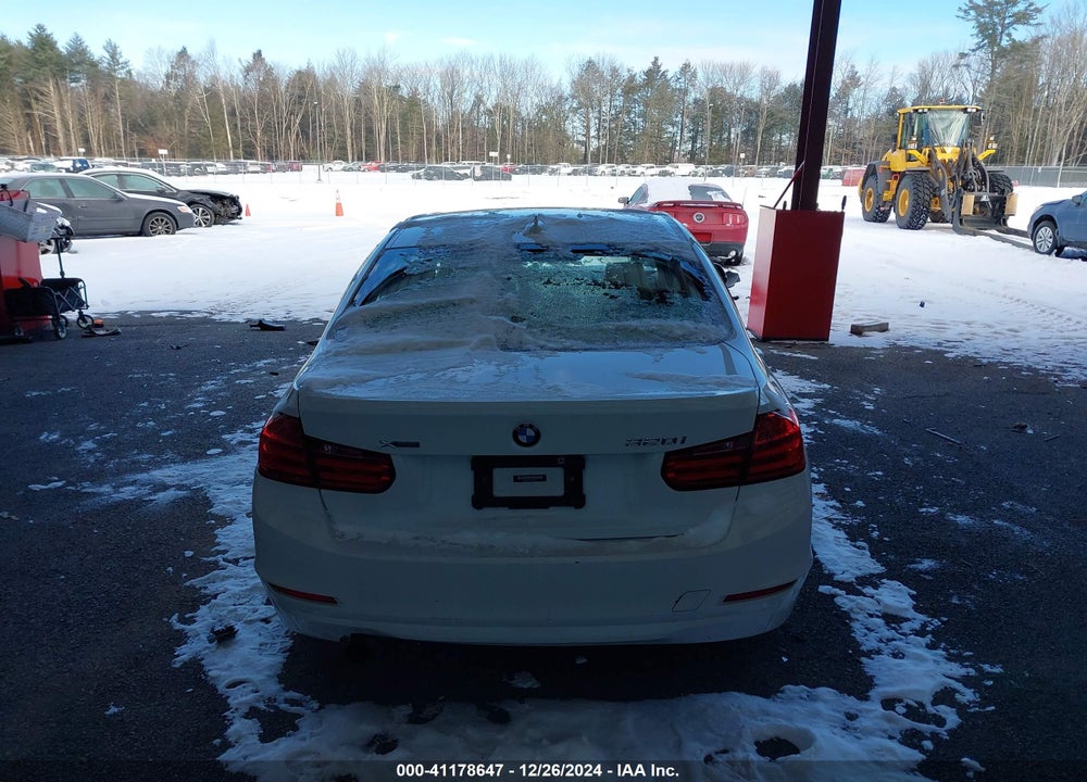2014 BMW 320I XDRIVE VIN: WBA3C3C5XEF984207