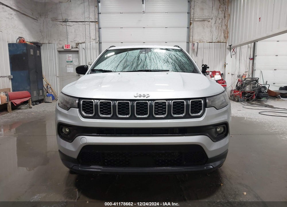 2024 JEEP COMPASS LATITUDE 4X4 VIN: 3C4NJDBN8RT117912