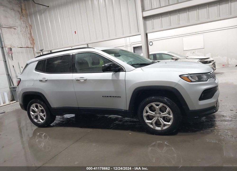 2024 JEEP COMPASS LATITUDE 4X4 VIN: 3C4NJDBN8RT117912