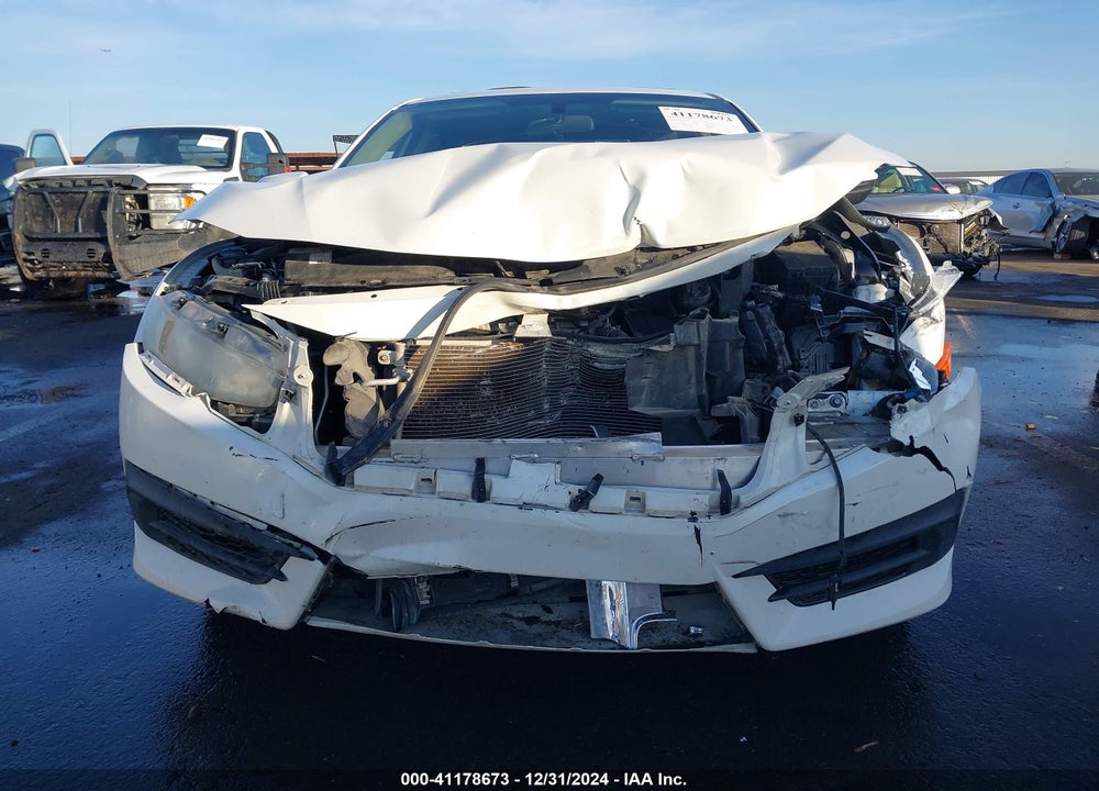 2018 HONDA CIVIC VIN: 2HGFC2F71JH575305