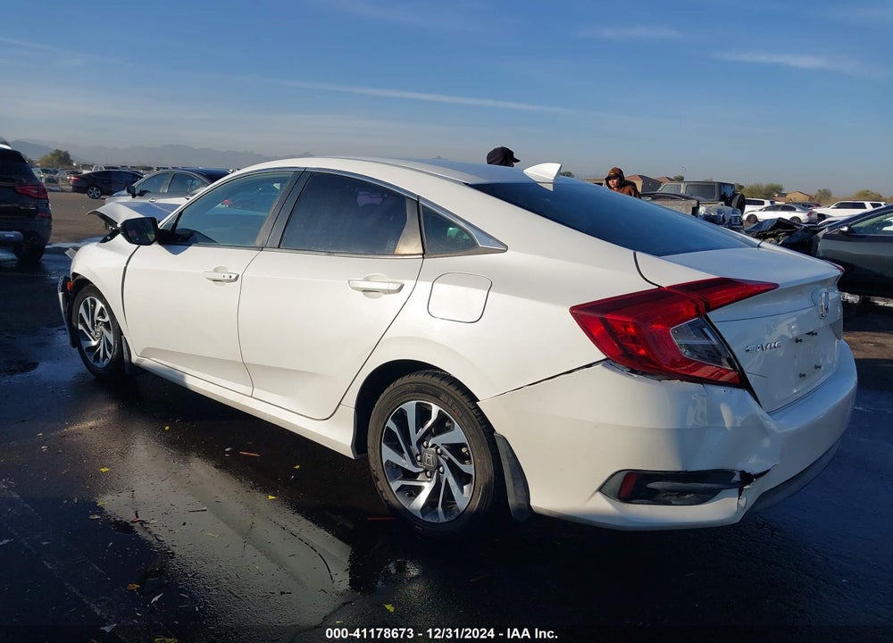 2018 HONDA CIVIC VIN: 2HGFC2F71JH575305