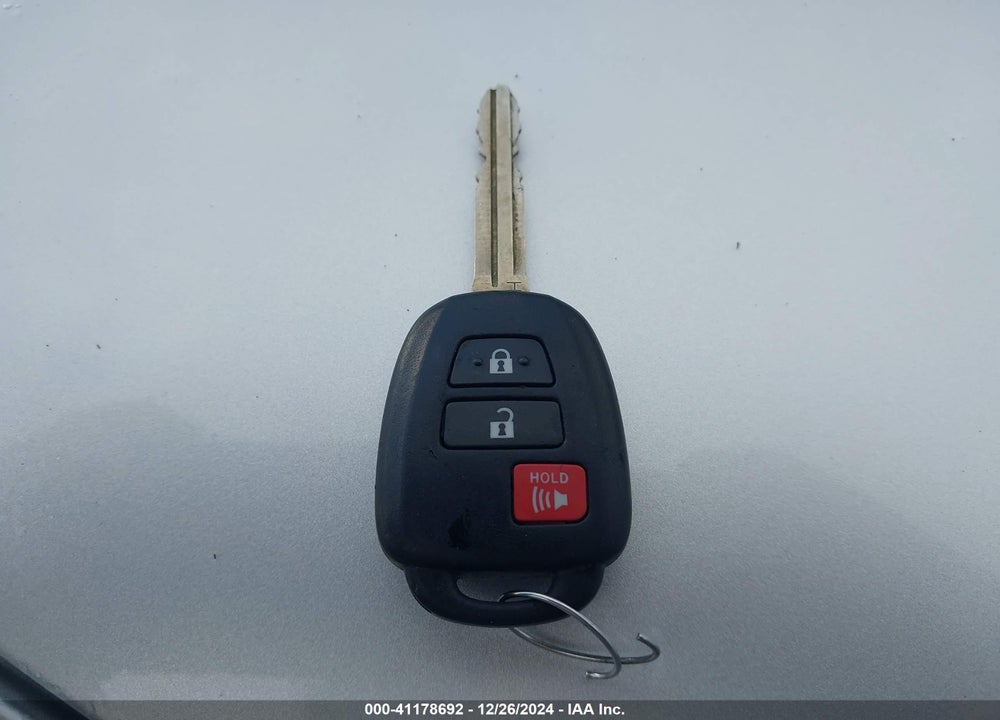 2013 TOYOTA RAV4 XLE VIN: 2T3RFREV9DW018819